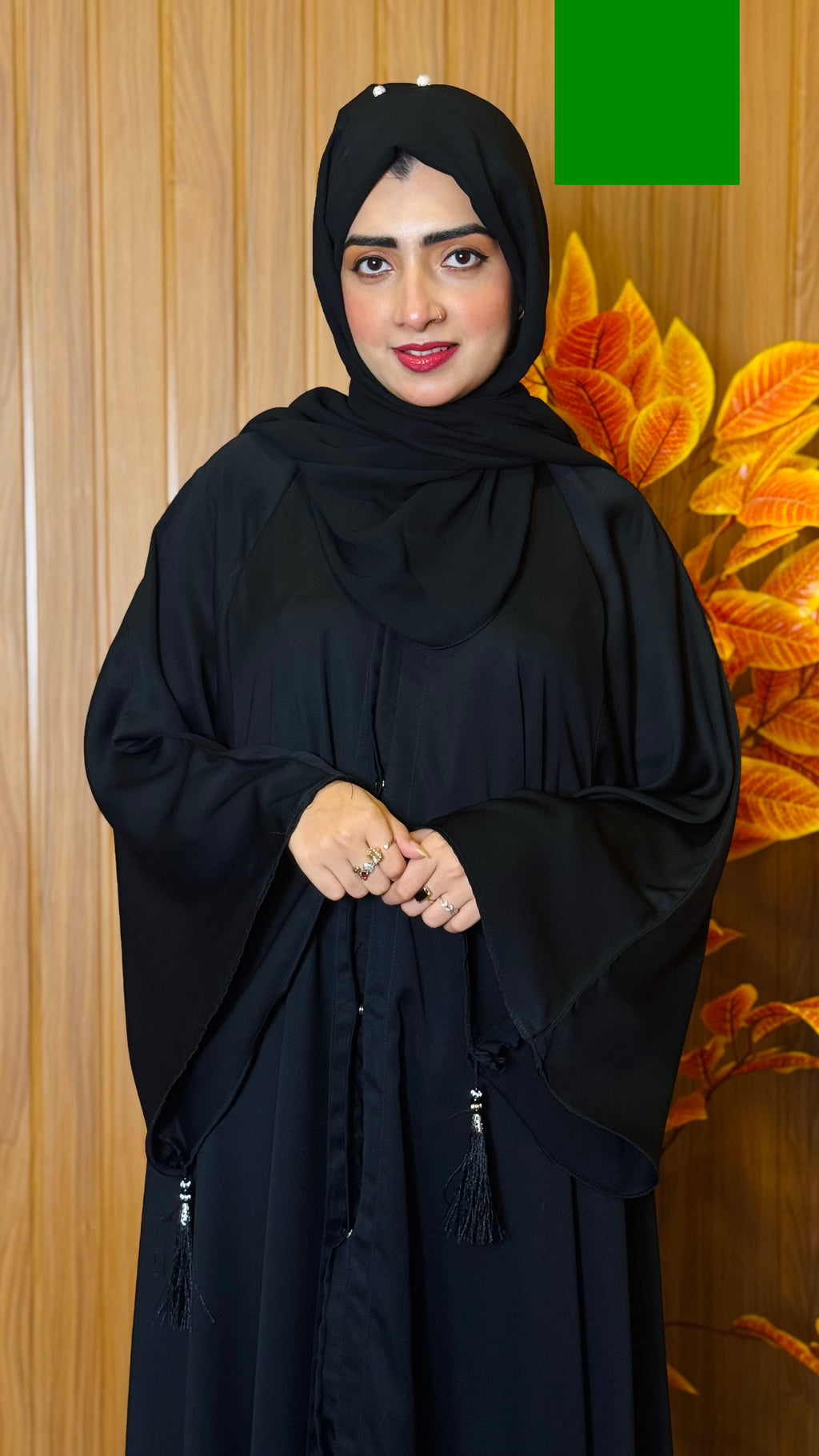 Open Cheel Flare Shoulder